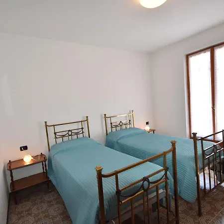 Spacious Retreat In Cannero *