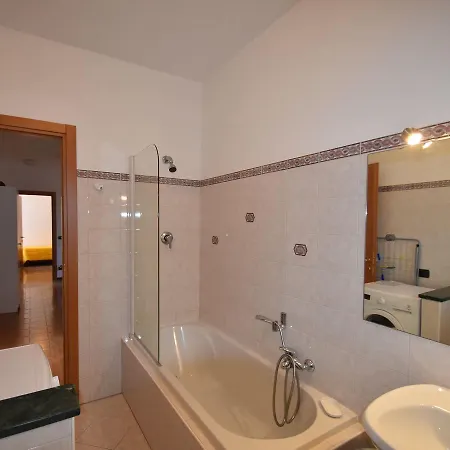 Belvilla By Oyo Cannero Casa Iva *