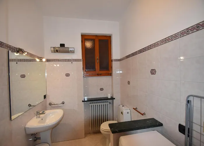 Vakantiehuis Village Apartment in Cannero Riviera hinterland with views