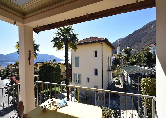 Village Apartment in Cannero Riviera hinterland with views Cannero Riviera