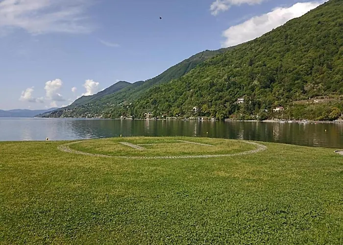 Village Apartment in Cannero Riviera hinterland with views Vakantiehuis *